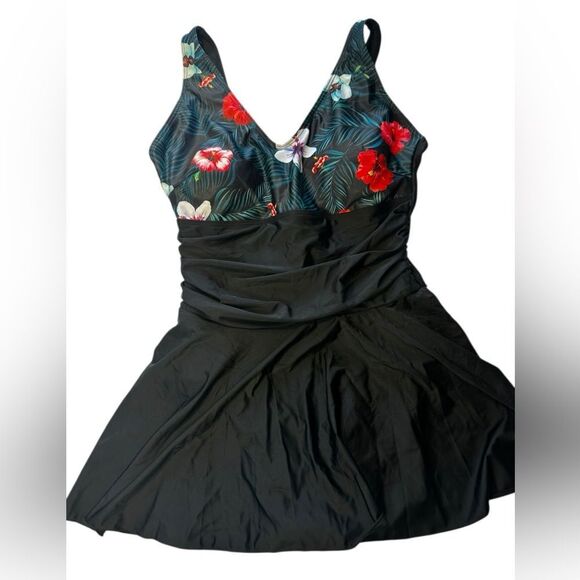 NWT Floral Black Swimsuit Dress one piece skirt size large New - Picture 4 of 6